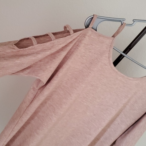 Blush colored mid sleeve shirt - Picture 3 of 3